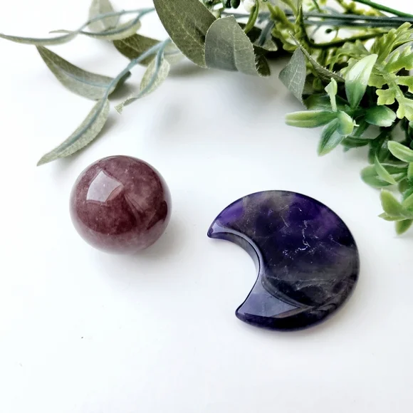 Purple crystal bundle - crescent moon & sphere with rainbow - gemstone - Picture 5 of 7